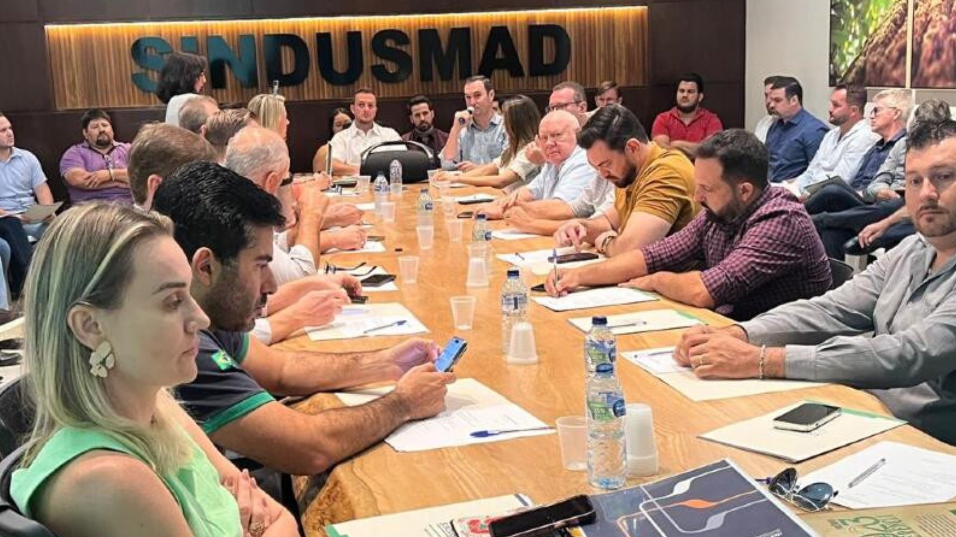 Cipem%20(Centro%20das%20Indústrias%20Produtoras%20e%20Exportadoras%20de%20Madeira%20de%20Mato%20Grosso)