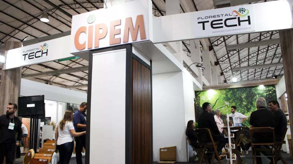 Cipem%20(Centro%20das%20Indústrias%20Produtoras%20e%20Exportadoras%20de%20Madeira%20de%20Mato%20Grosso)